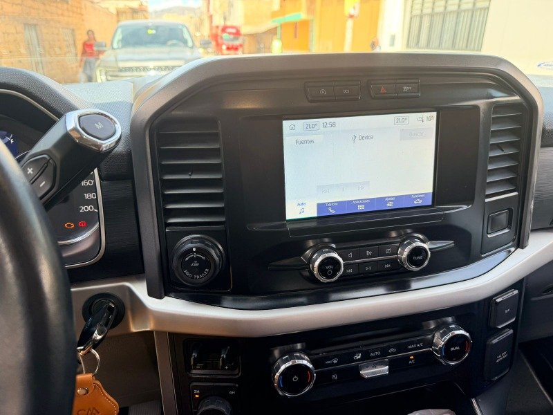 
								Ford F150 XLT 2022 completo									