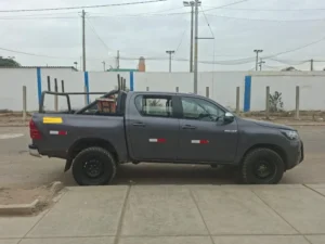 TOYOTA HILUX 4X4 DIESEL SR 2023 – CAMIONETA
