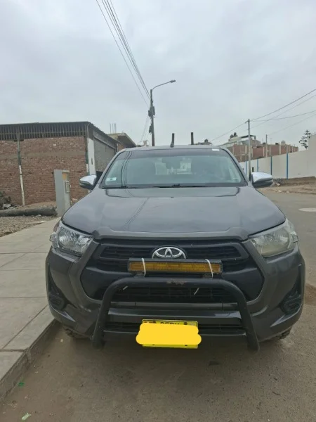 TOYOTA HILUX 4X4 DIESEL SR 2023 – CAMIONETA